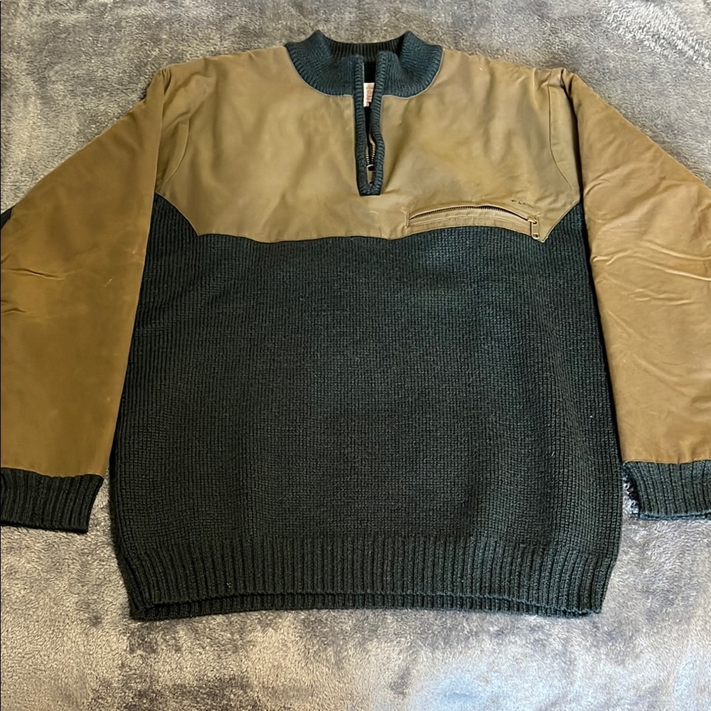 Filson Henley Guide sweater dark green